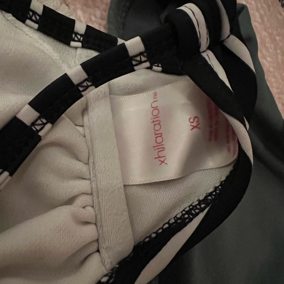 2 tops, 1 bottoms set - Picture 3 of 4